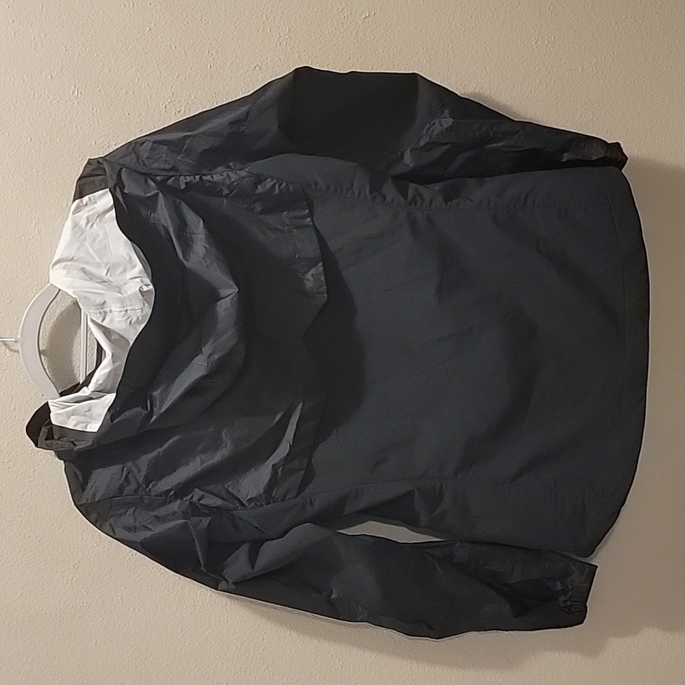 Hh Windbreaker View 3
